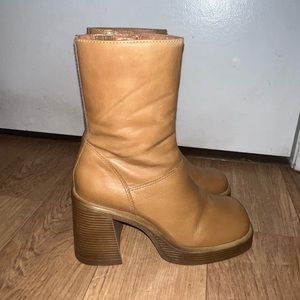 Steve Madden FANTSIE tan leather booty.